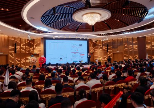 Bùng nổ lễ kick – off “Vận hội mới – Chinh phục đỉnh cao” cùng Eurowindow Twin Parks