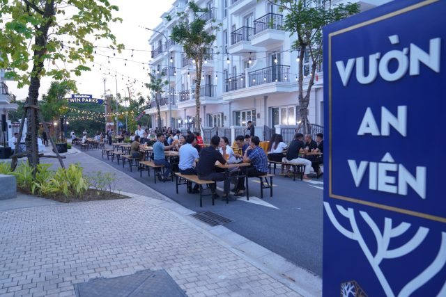 EWH01004-Large-640x427