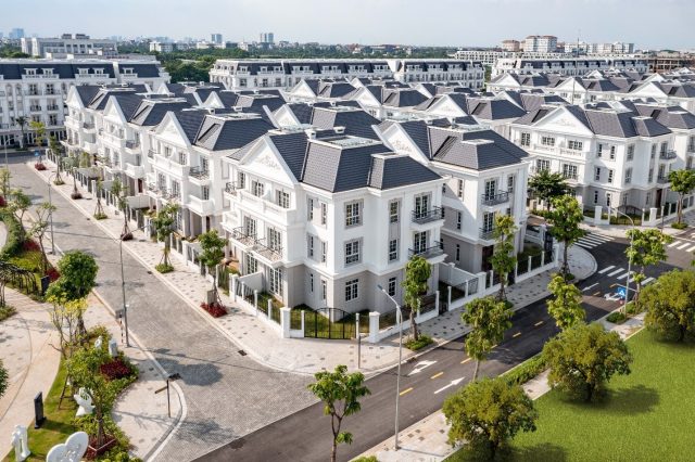 Eurowindow-Twin-Parks-Kien-truc-tan-co-dien-hai-hoa-thien-nhien1-640x426