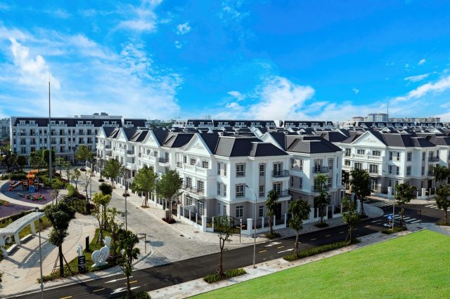 Eurowindow-Twin-Parks-ra-mat-quy-can-moi-ghi-diem-thi-truong1-640x426